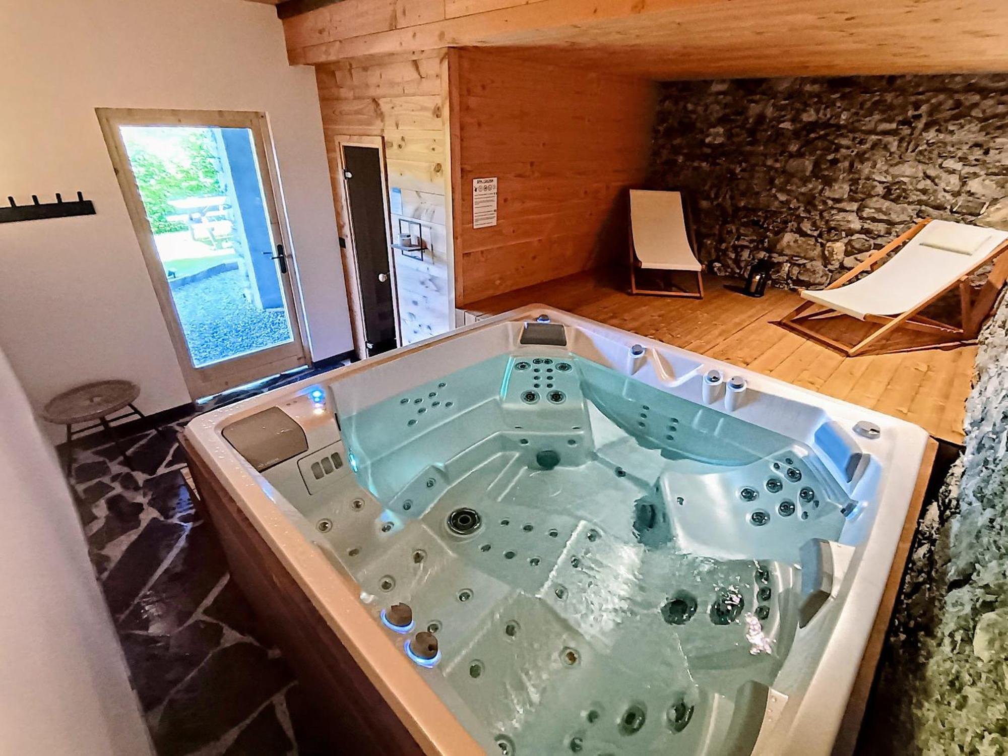 Chez Lucienne, Jacuzzi Et Sauna Samoens Exterior photo